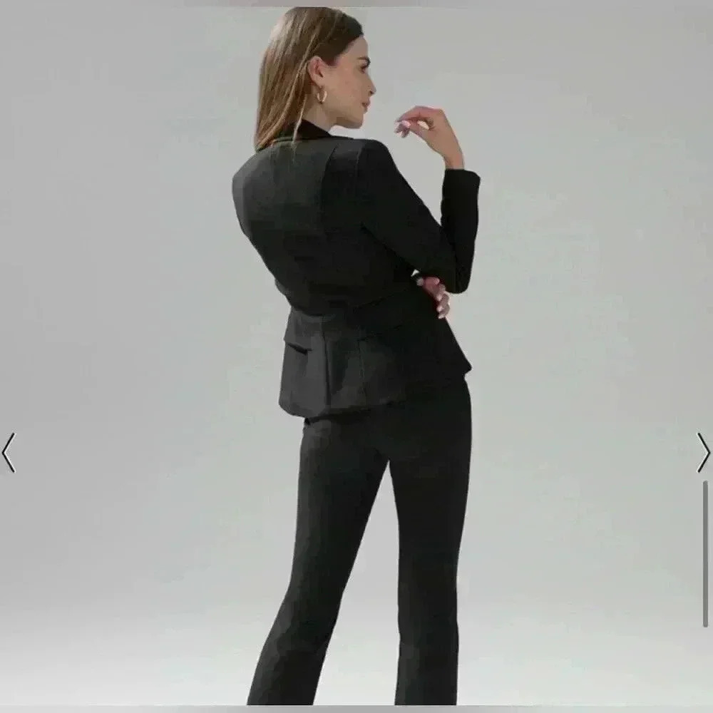 White House Black Market Signature Blazer - Picture 2 of 3
